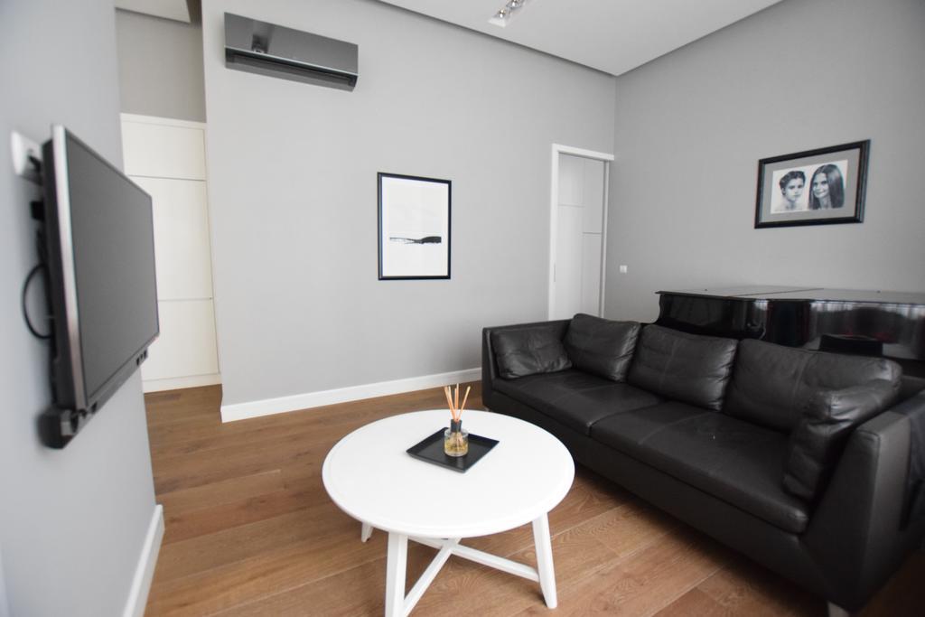 Luxury Apartment By Hi5 - Szervita Suite Budapest Ngoại thất bức ảnh