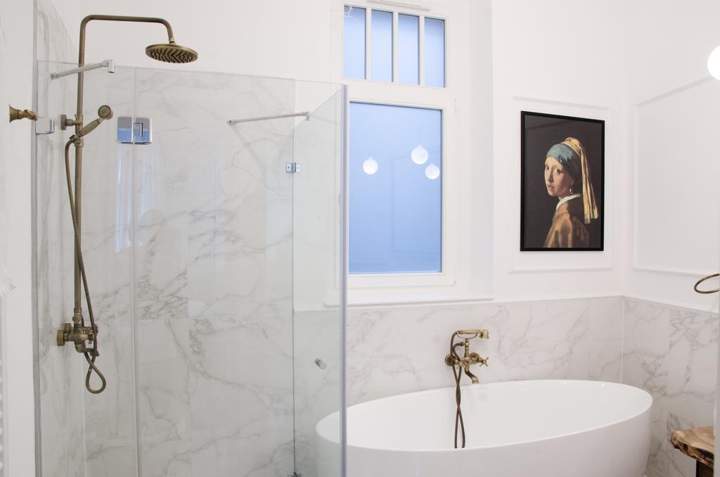 Luxury Apartment By Hi5 - Szervita Suite Budapest Ngoại thất bức ảnh