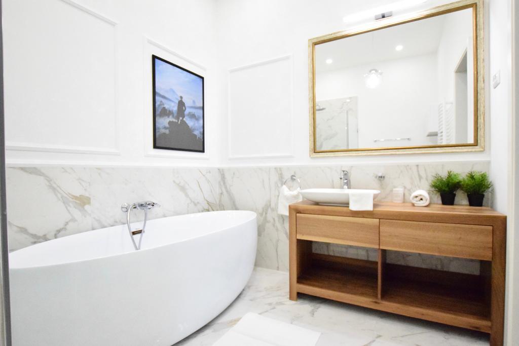 Luxury Apartment By Hi5 - Szervita Suite Budapest Ngoại thất bức ảnh