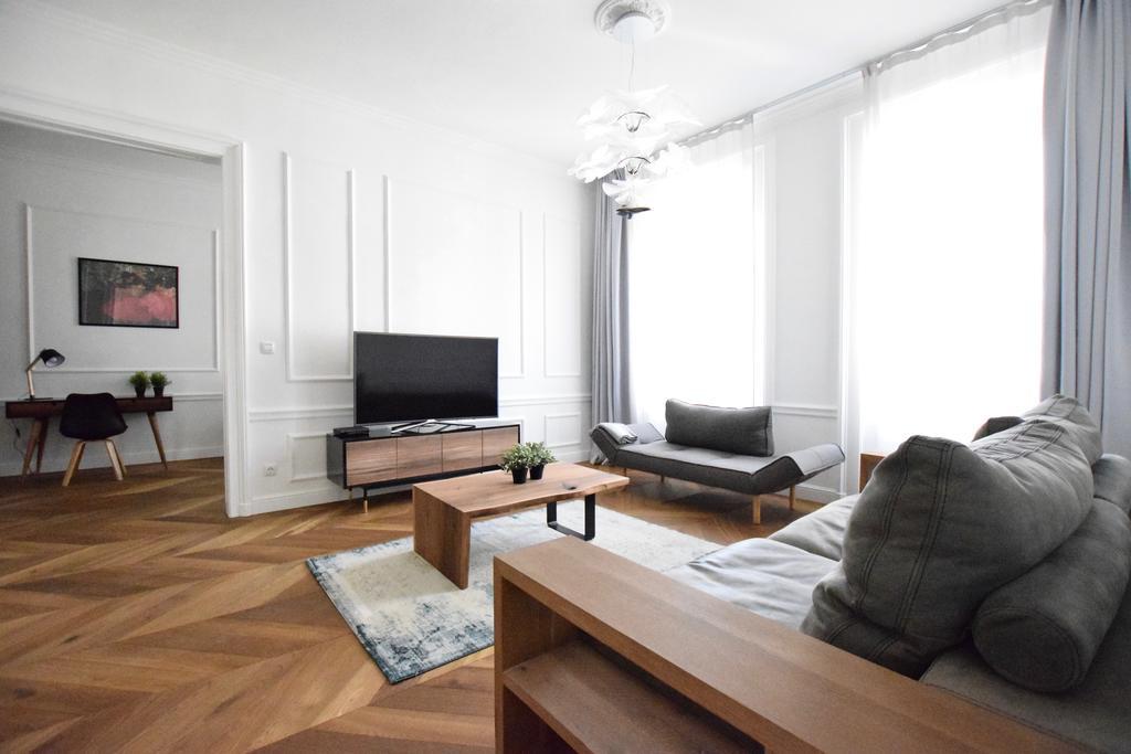 Luxury Apartment By Hi5 - Szervita Suite Budapest Ngoại thất bức ảnh