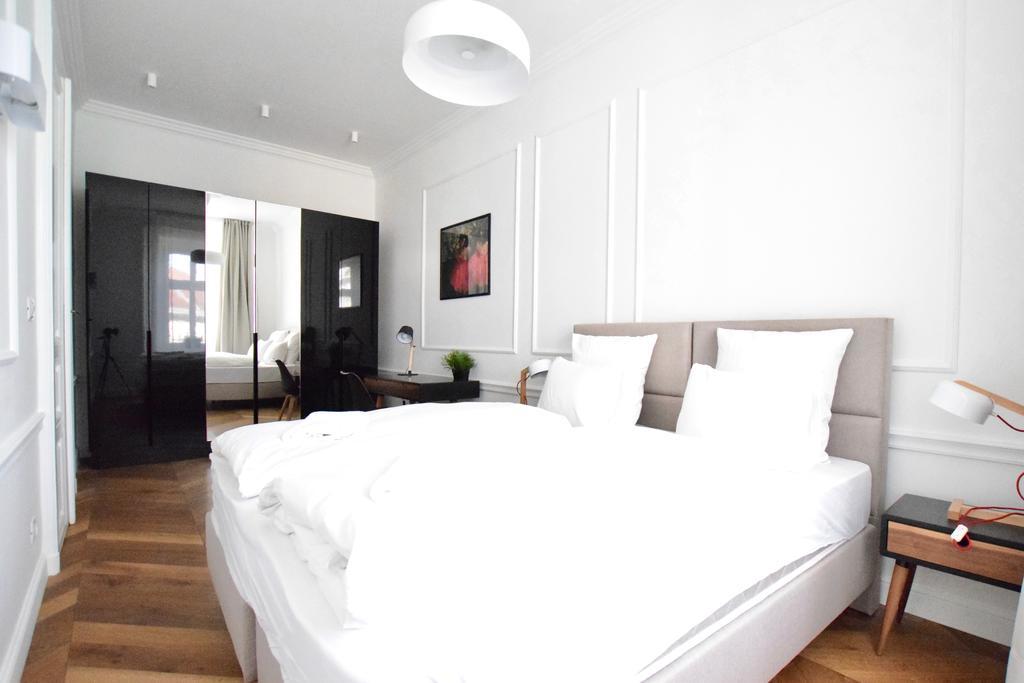 Luxury Apartment By Hi5 - Szervita Suite Budapest Ngoại thất bức ảnh
