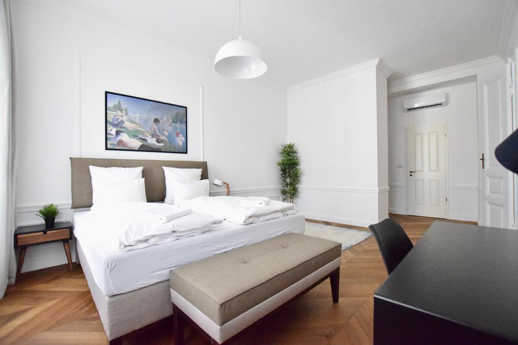 Luxury Apartment By Hi5 - Szervita Suite Budapest Ngoại thất bức ảnh