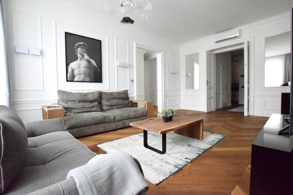Luxury Apartment By Hi5 - Szervita Suite Budapest Ngoại thất bức ảnh