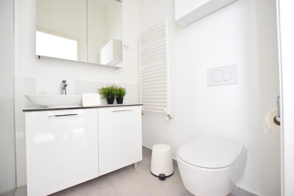 Luxury Apartment By Hi5 - Szervita Suite Budapest Ngoại thất bức ảnh